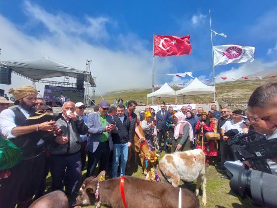 Ekşioğlu Vakfı 24. Ovit Yayla Şenlikleri  Yayla Göçü Yürüyüşü ile başladı